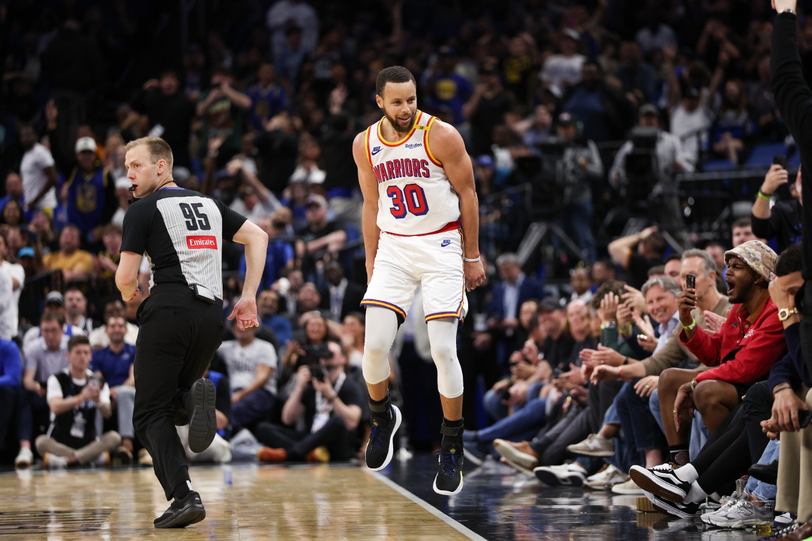 穆古鲁扎在掘金比赛中爆冷印第安纳步行者今晚止住颓势，这一次真的库里连续五场比赛得分超过夺冠的简单介绍