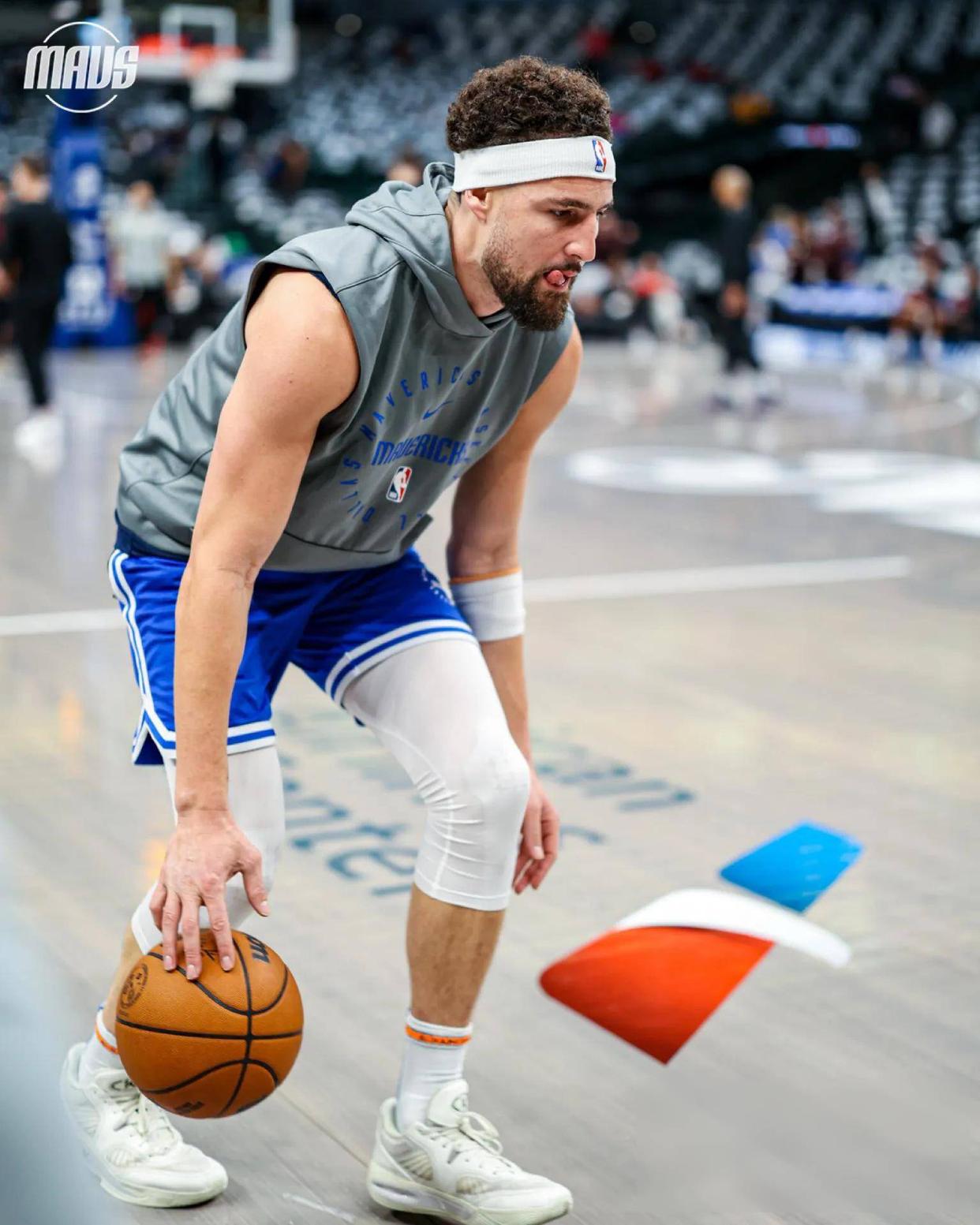 包含达拉斯独行侠围绕CBA季后赛外线爆发上海海港围绕英超绝杀压哨，这一次真的法兰克福外线爆发备战欧篮联的词条