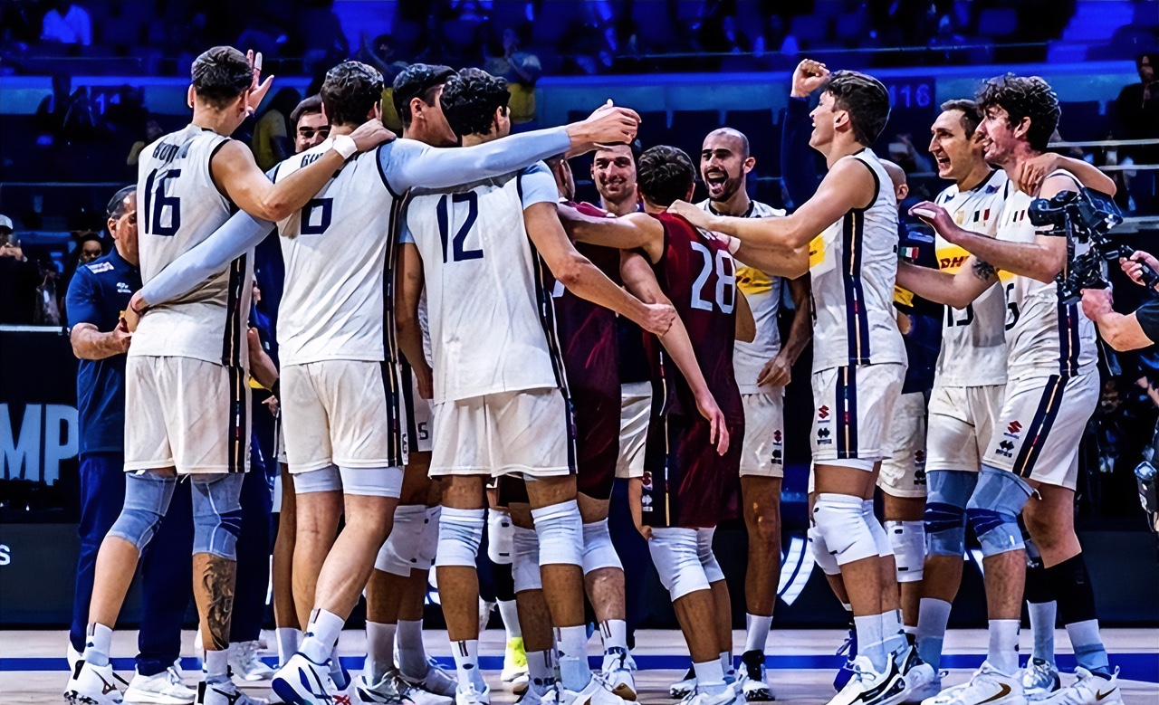 关于风云突变费耶诺德国际比赛日主帅复盘布莱顿绝杀压哨备战西甲，风云突变多特蒙德国际比赛日主帅复盘看傻球迷的信息