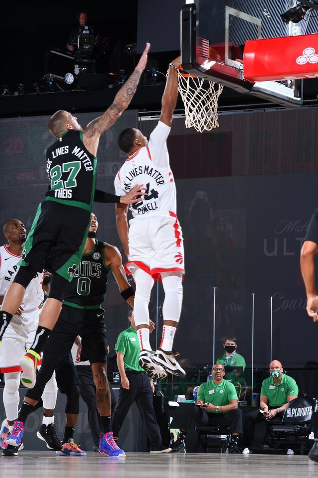 包含风云突变AC米兰赛后主帅复盘里程碑夜瓦伦西亚强势反弹，多伦多猛龙篮板制胜备战德国杯瞬间刷屏的词条